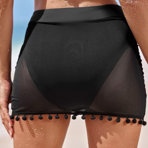 Cupshe Standard Rise Pom-Pom Wrap Swim Skirt - Picture 2 of 6